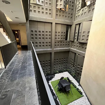Apartment Center Confort 8 *